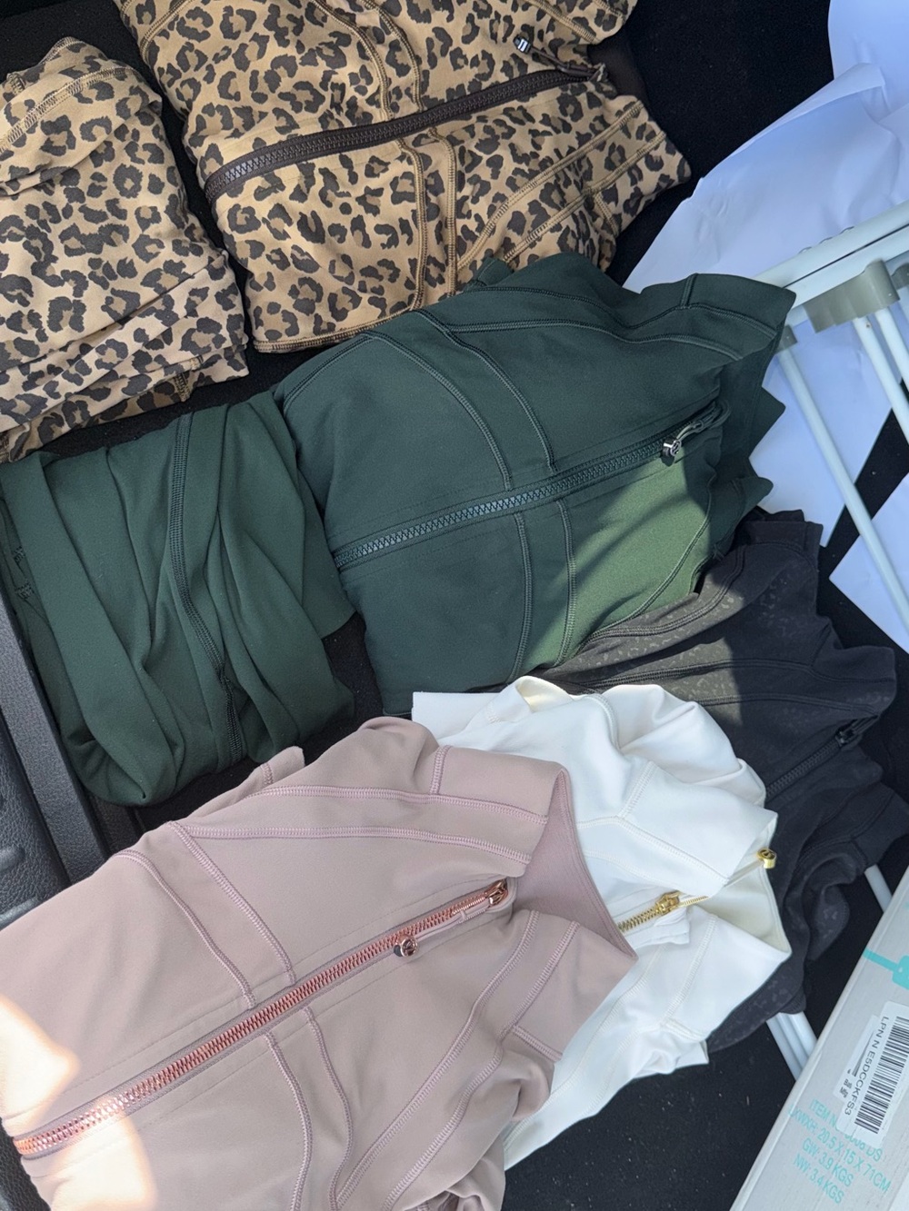 6 define jackets 1 set size 4 and leggings size 4 BNWT mauvegrey other used good